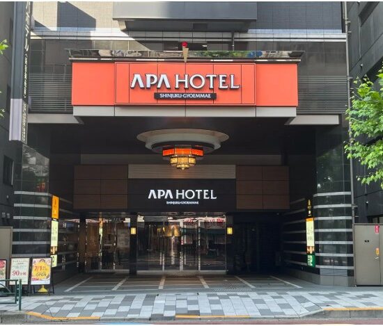 Entrance to APA Hotel Shinjuku Gyoemmae in Tokyo, Japan