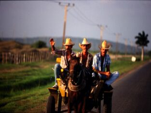 Farmers Vinales Cuba