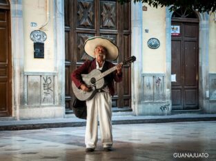 Mariachi, Mexico