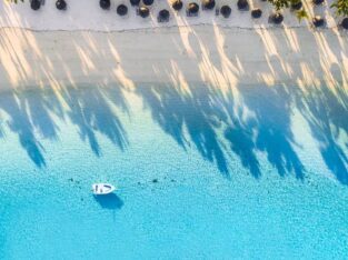 Mauritius, crystal clear beaches