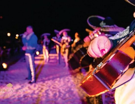 Mexican live music on the beach