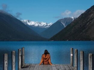 New Zealand Lakes National Park by Weewaah