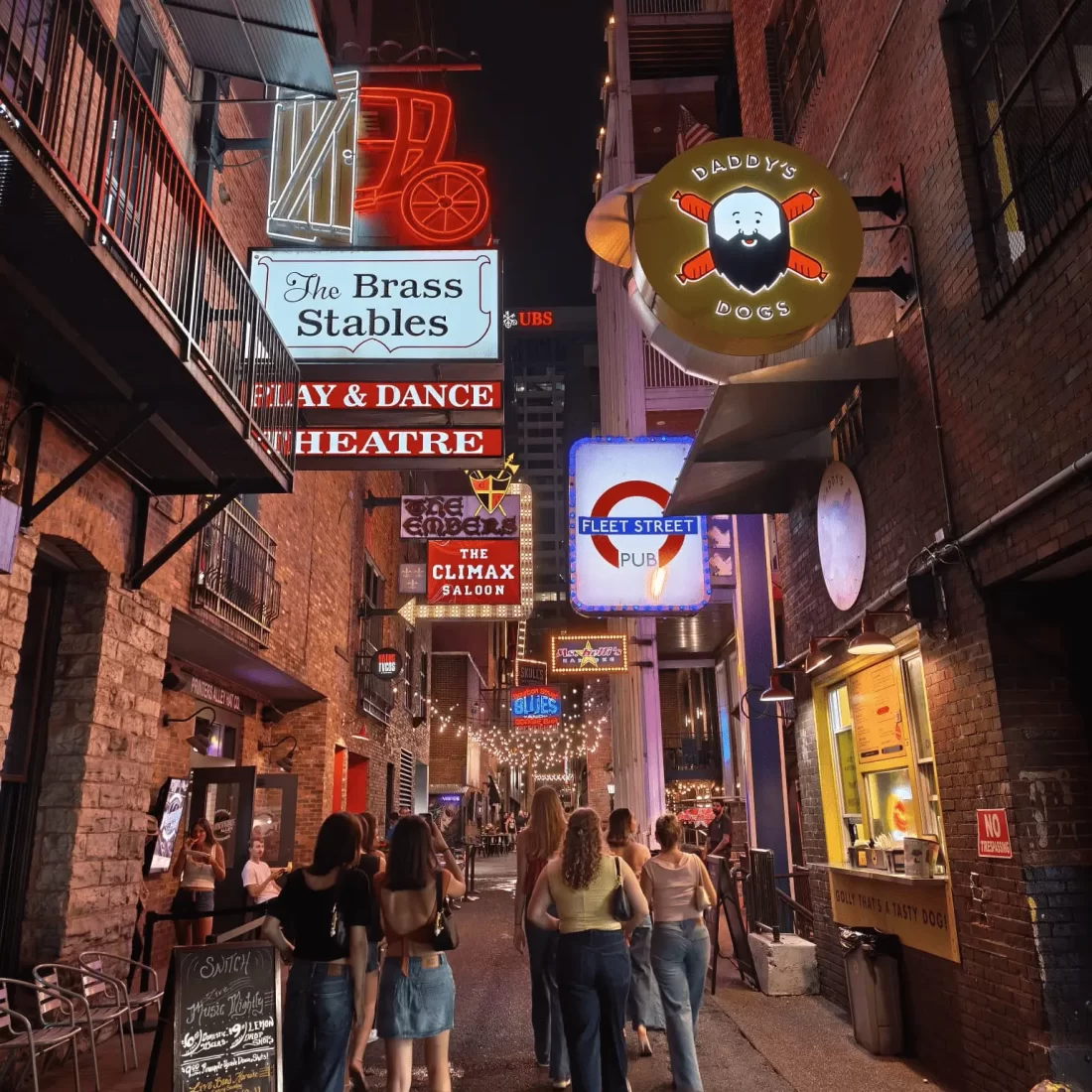 Printers Alley nightlife, Nashville